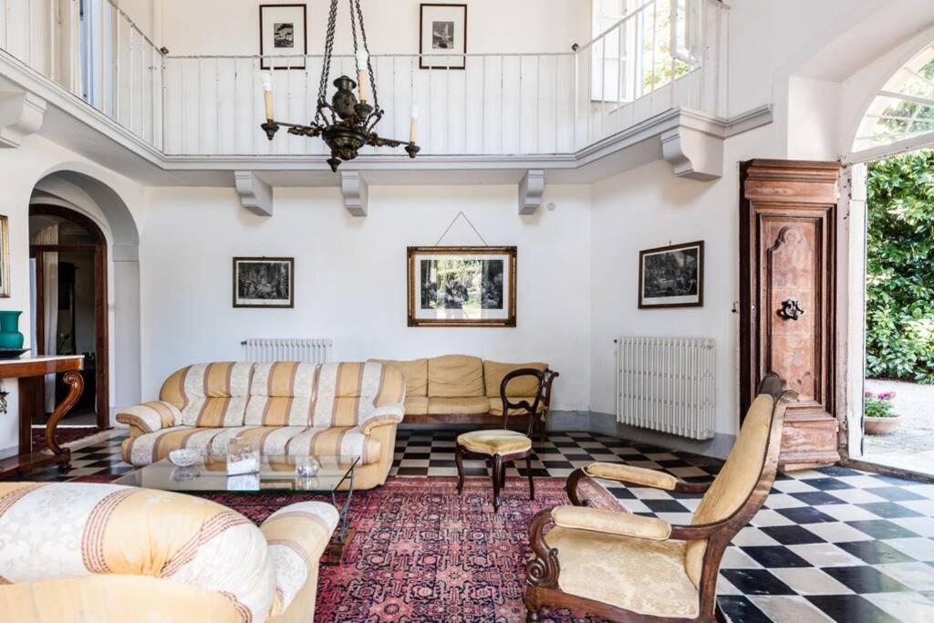 Villa Ott Crespina Eksteriør billede